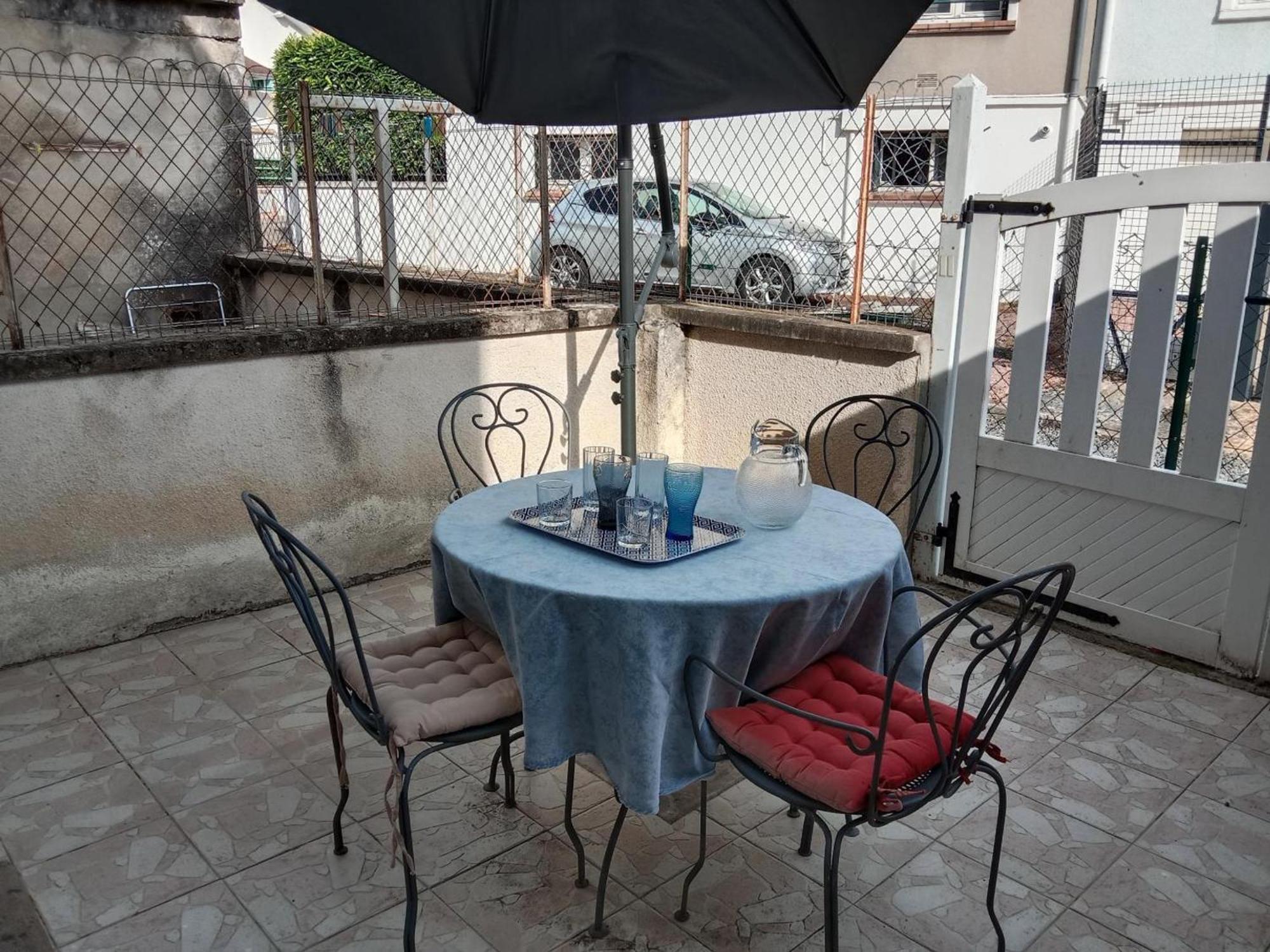 Maison Renovee Proche Vichy : 3 Chambres, Cour Fermee, Tout Inclus, Ideal Curistes Et Activites Naturelles - Fr-1-489-481 Bellerive-sur-Allier Exterior foto